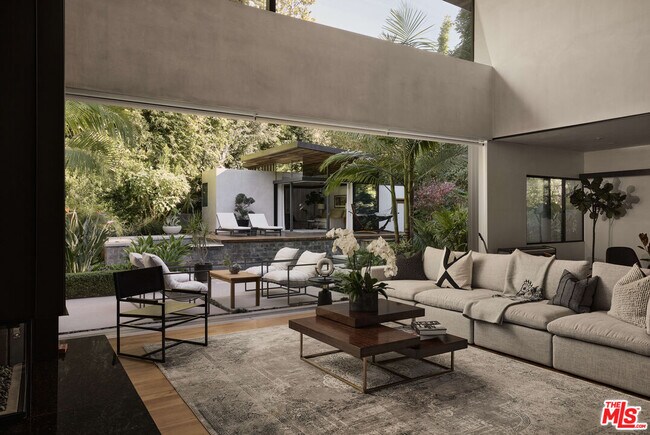 Building Photo - 2496 Mandeville Canyon Rd