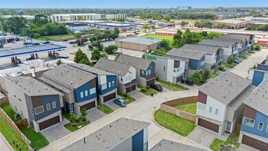 Building Photo - 5726 Rucio Ln