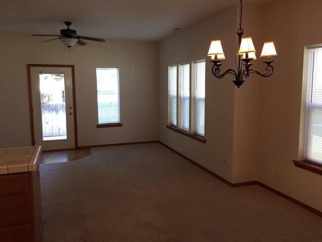 Foto del edificio - 7810 W 5th Ave