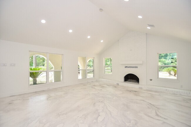 Foto del edificio - 6914 Evergreen St