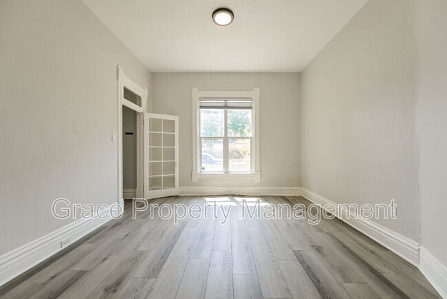 Foto del edificio - 1227 E M.L.K. Jr Blvd