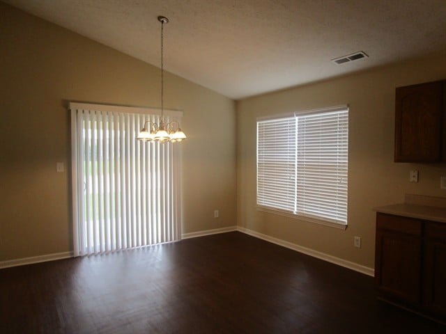 Building Photo - 1283 Spring Lake Dr