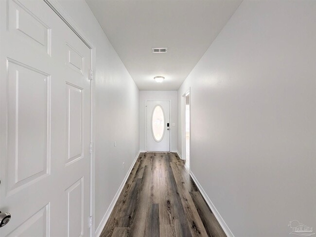 Building Photo - 28 Easton St