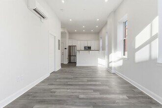 Building Photo - 19-25 Essex St