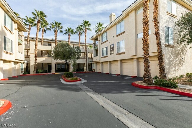 Building Photo - 7143 S Durango Dr