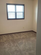 Building Photo - 969 Custer St