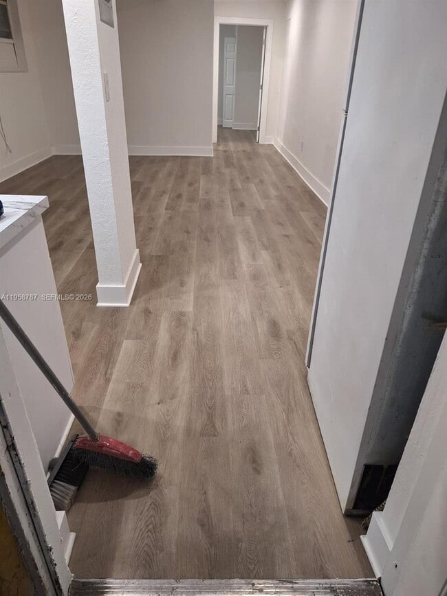 Building Photo - 1236 NW 4th Ave