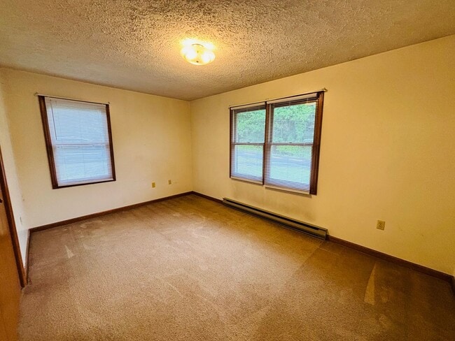 Building Photo - 804 Craigs Mountain Rd