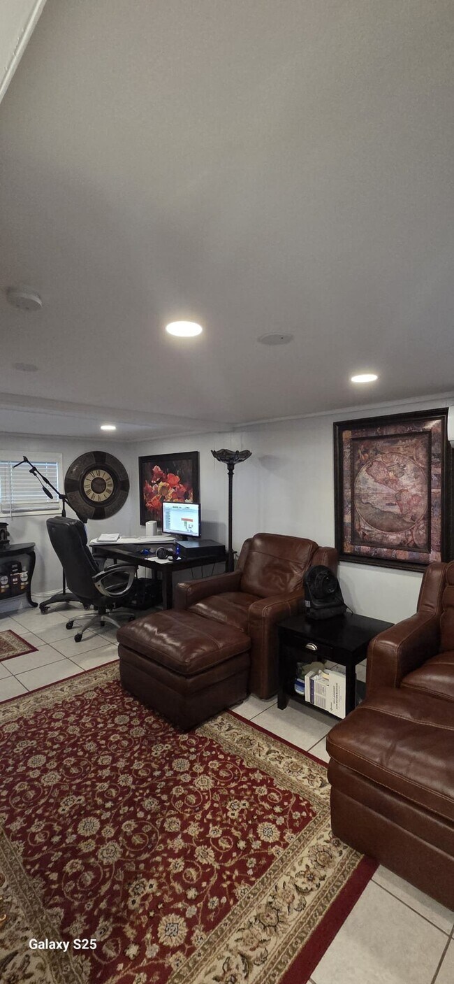 Foto del edificio - 1324 SW 31st St