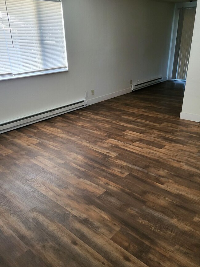 Foto del edificio - 4483-4485-4485 Campbell Dr SE