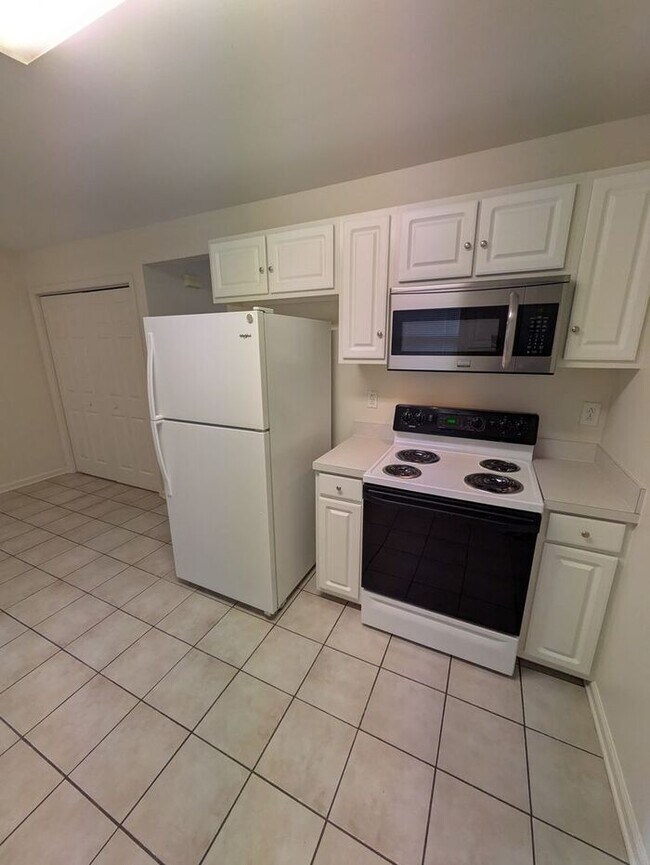 Foto del edificio - 2BD/2.5BA Unit at Water Oaks in Hickory