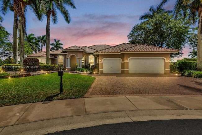 Building Photo - 2534 Poinciana Dr