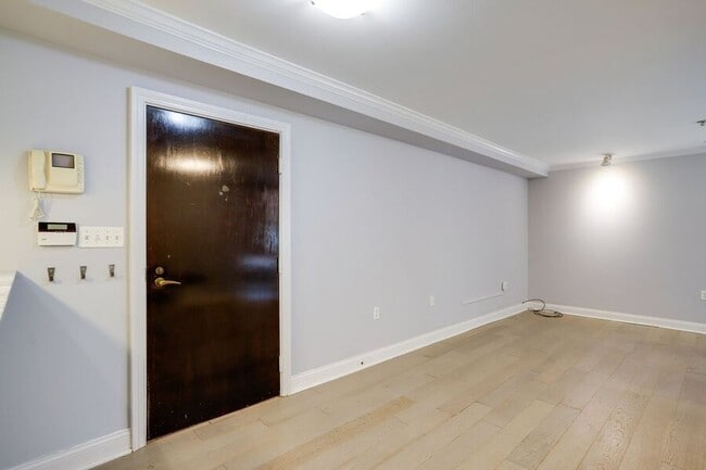 Building Photo - 1323 Clifton St NW