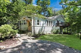 Building Photo - 543 Oakwood Trail