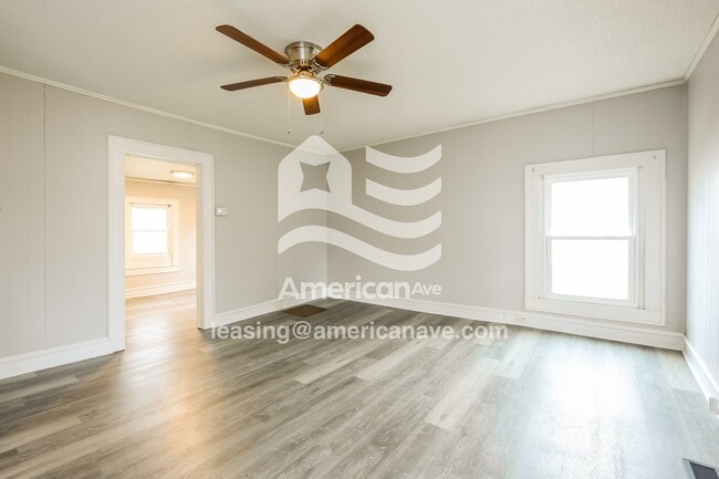 Foto del edificio - 204 Woodside Ave