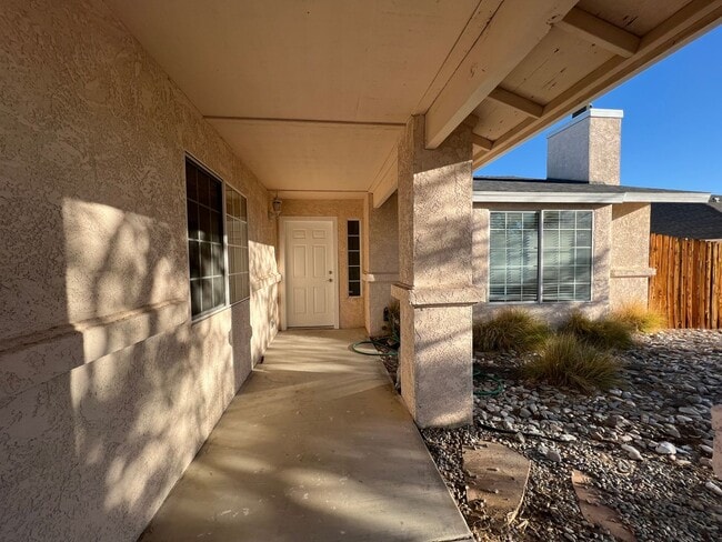 Building Photo - 420 Olive Ave