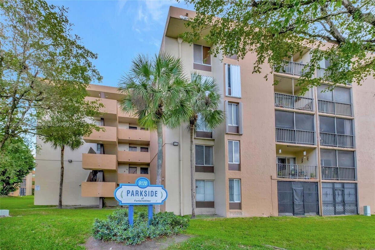Primary Photo - 9120 Fontainebleau Blvd