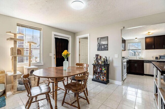 Foto del edificio - 842 5th St NW