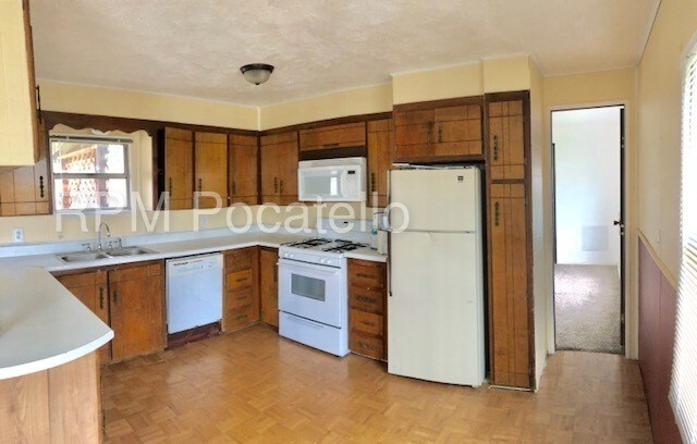 Foto del edificio - 3 BEDROOM 2 BATHROOM HOUSE TRAILER FOR RENT