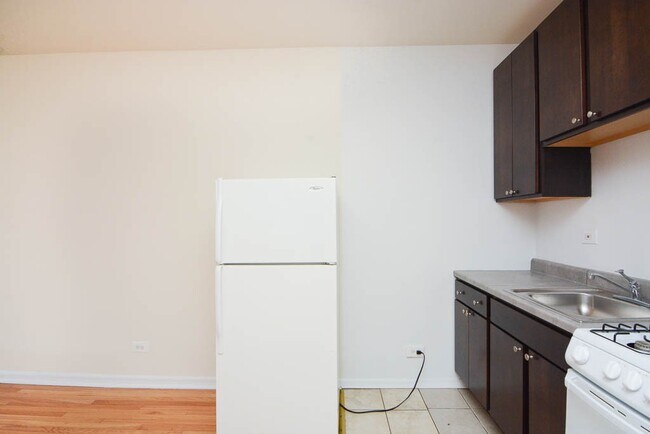 Foto del edificio - 2737 N Spaulding Ave