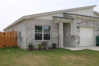 Building Photo - 1622 Pima Trail