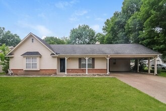 Building Photo - 6047 Cottage Hill Dr