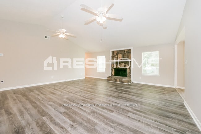 Foto del edificio - 9375 Wood Knoll Way