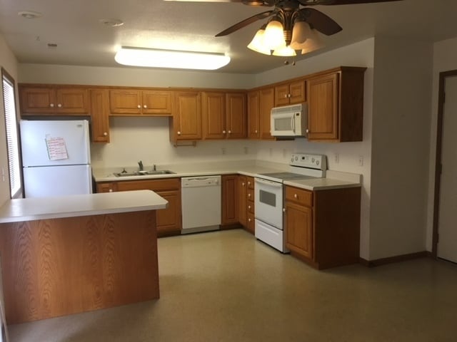 Building Photo - 245 Pine Ridge Dr