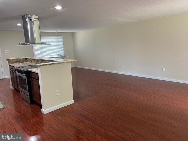 Building Photo - 272 Laguna Cir