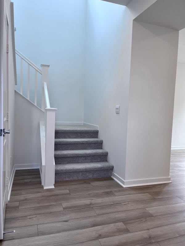 Building Photo - 4041 Pomelo Dr