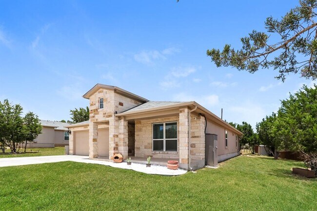 Foto del edificio - 21606 Bluejay Blvd