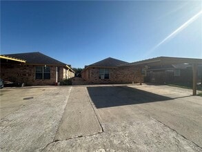 Building Photo - 3703 Zelma St