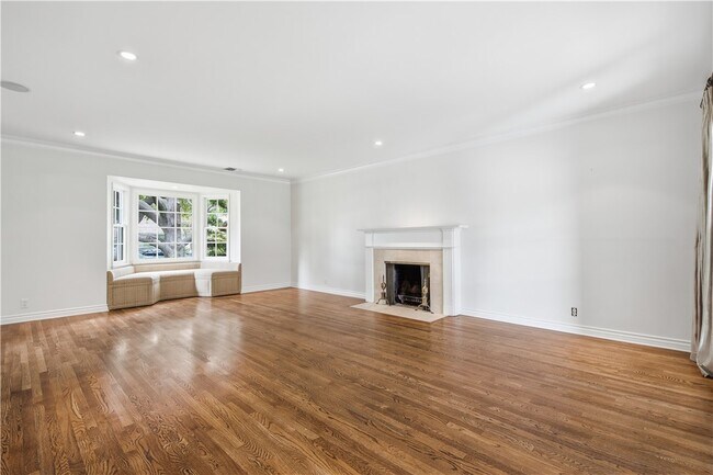 Foto del edificio - 1536 Bradbury Rd
