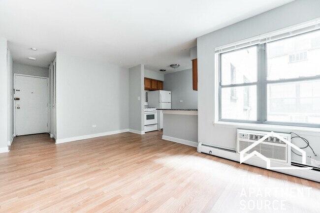 Foto del edificio - 459 W Briar Pl