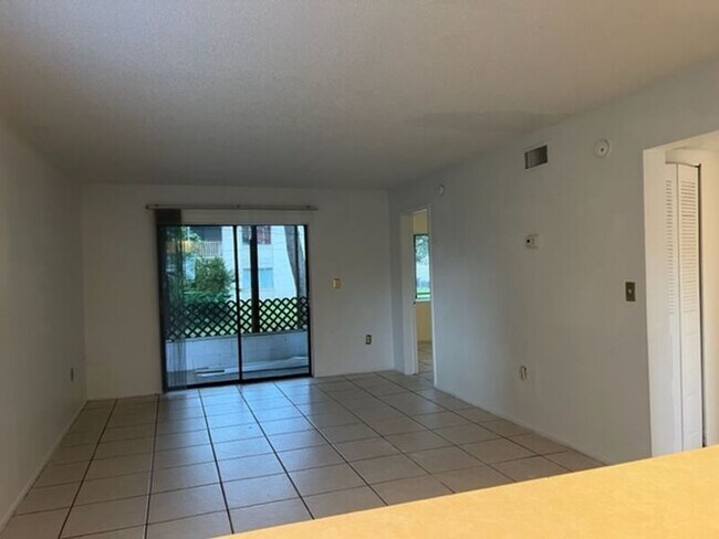 Foto del edificio - 2545 Myrtle Ave