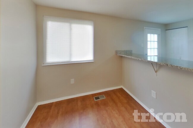 Foto del edificio - 12367 Boncrest Dr