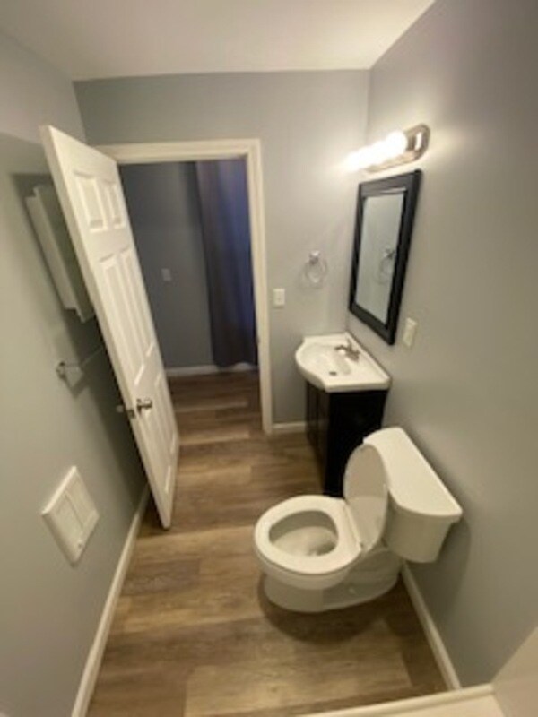 Foto del edificio - 2448 S Main St