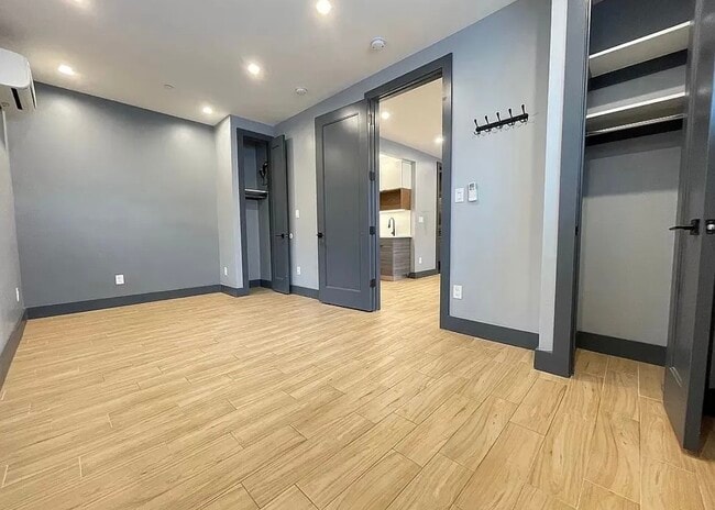 Building Photo - 314 Sumpter St