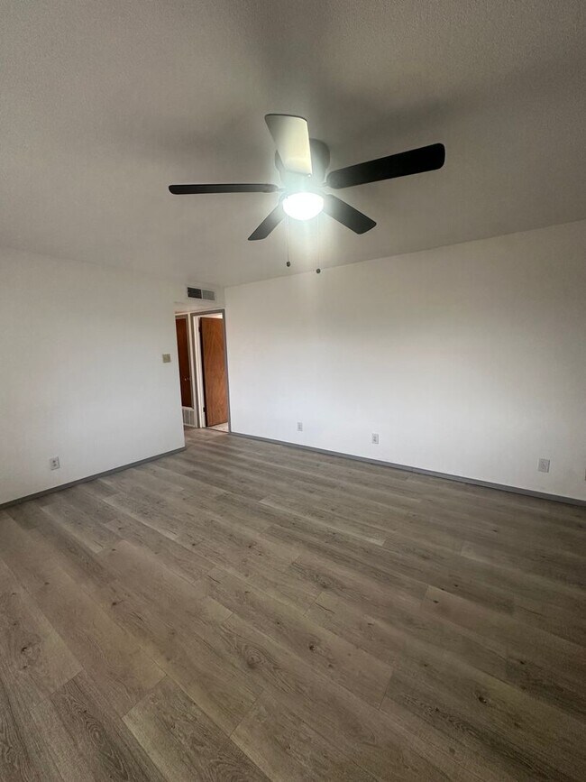 Foto del edificio - Welcome to this charming 3-bedroom, 2-bathroom home located in Albuquerque, NM