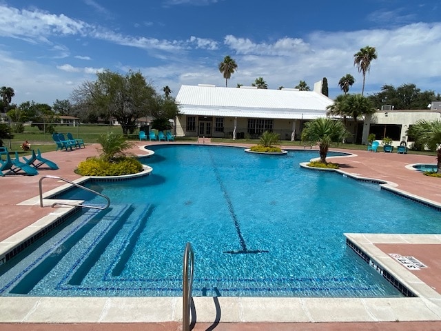 Foto del edificio - 2801 Charleston Ln