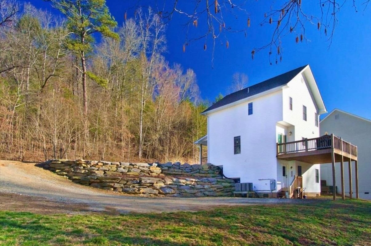 Primary Photo - 89 Stratford Pl