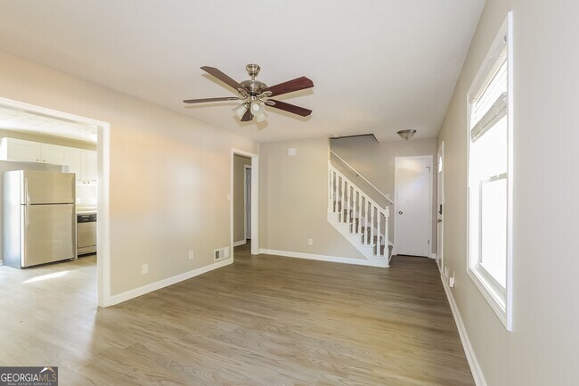 Foto del edificio - 3991 Woodland Cir SE