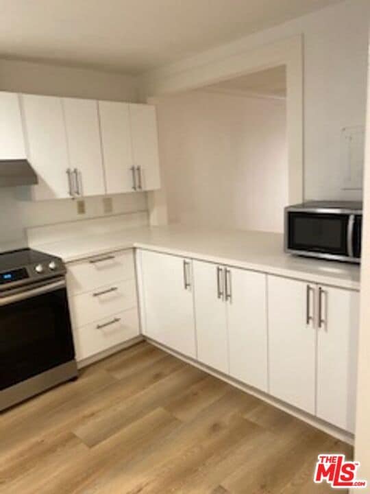 Building Photo - 730 N Eucalyptus Ave