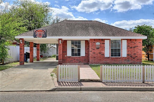 Foto del edificio - 4105 Yucca Ave