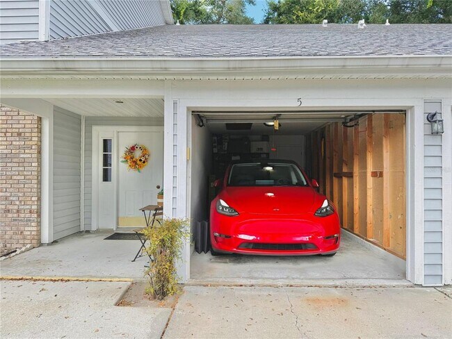 Foto del edificio - 5335 White Cliff Ln