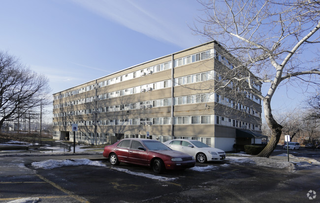 Building Photo - Willows on Clark Road