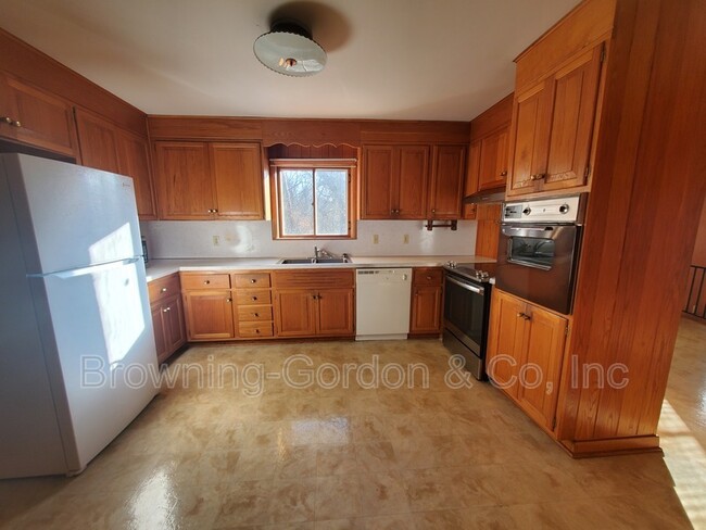 Building Photo - 6807 Holt Rd