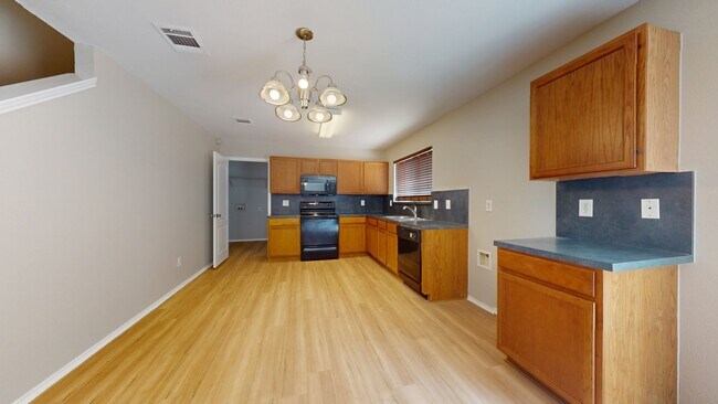Building Photo - 4625 Bridlewood Ln