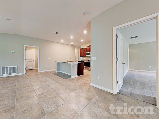 Building Photo - 1618 Broad Winged Hawk Dr