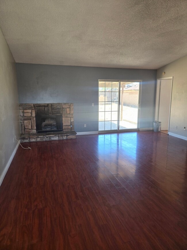 Foto del edificio - 37210 Sabal Ave